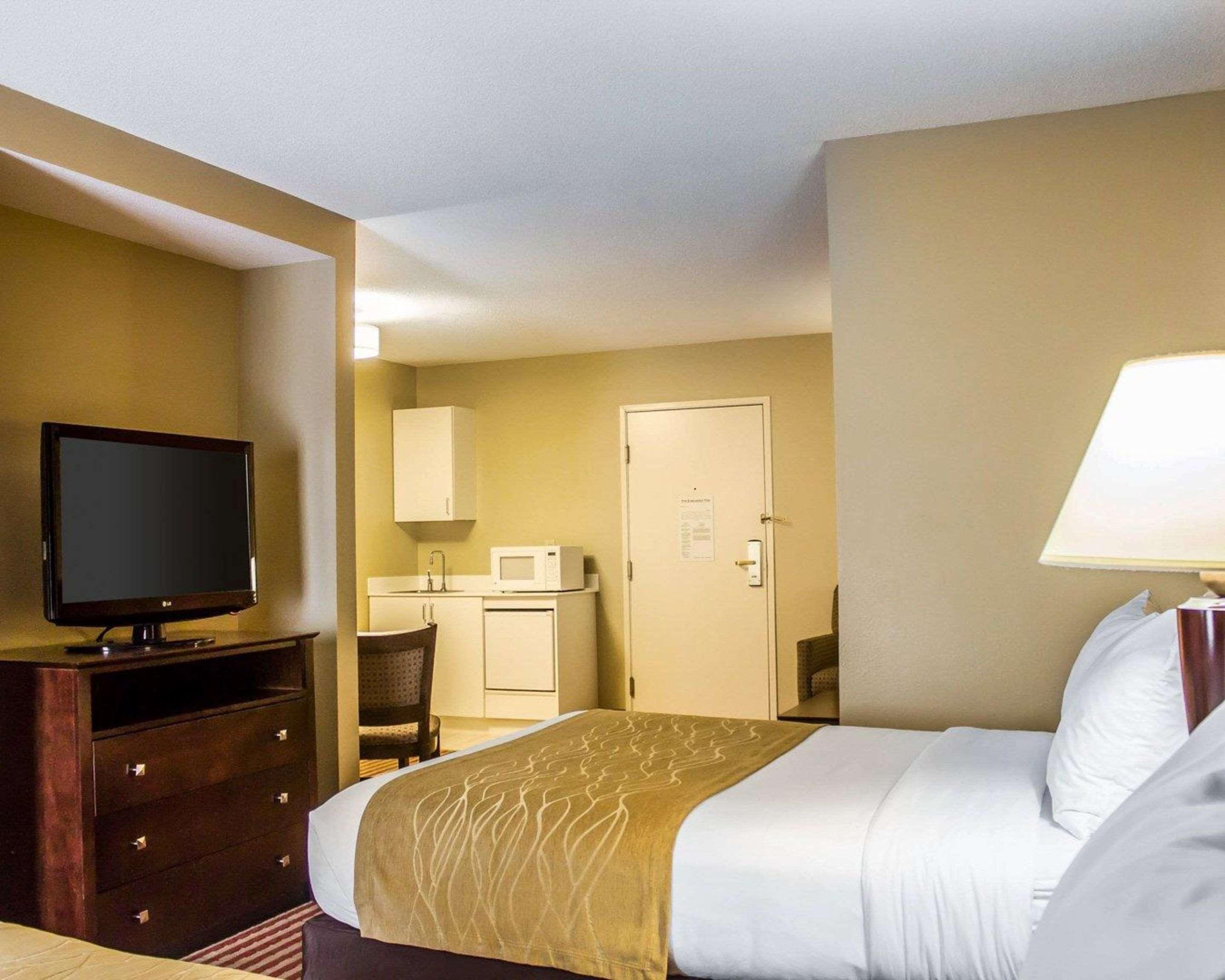 Comfort Inn & Suites Dayville Exterior photo
